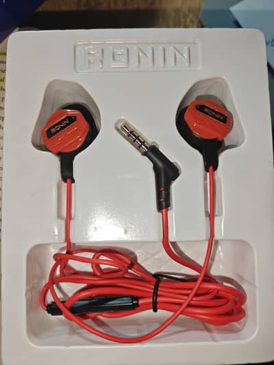 R-007 Gamers handfree switch an Aux cable