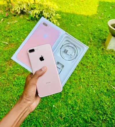 iphone 7 plus 128GB full box Whatsapp number 03222352063