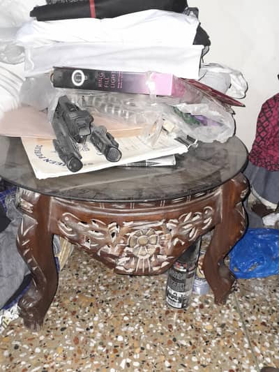 2 chinuti chairs and 1 round table