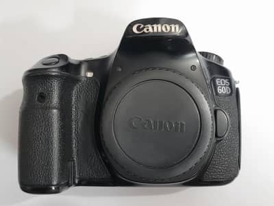 Canon EOS 60D + 18-135mm IS Lens 