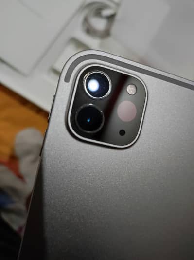 Apple iPad M2 pro 11 Chip 11 inch 4th generation