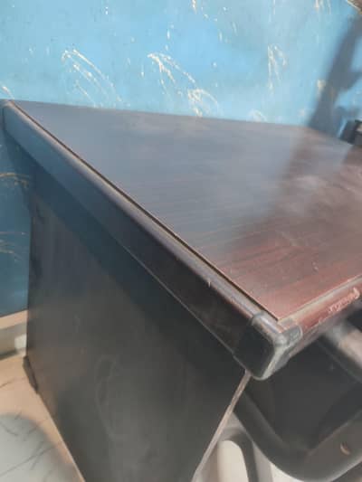 Computer table for sale