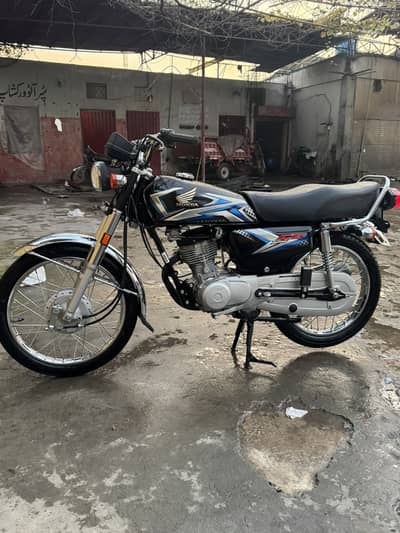 24/25 model New Condition Used Few months