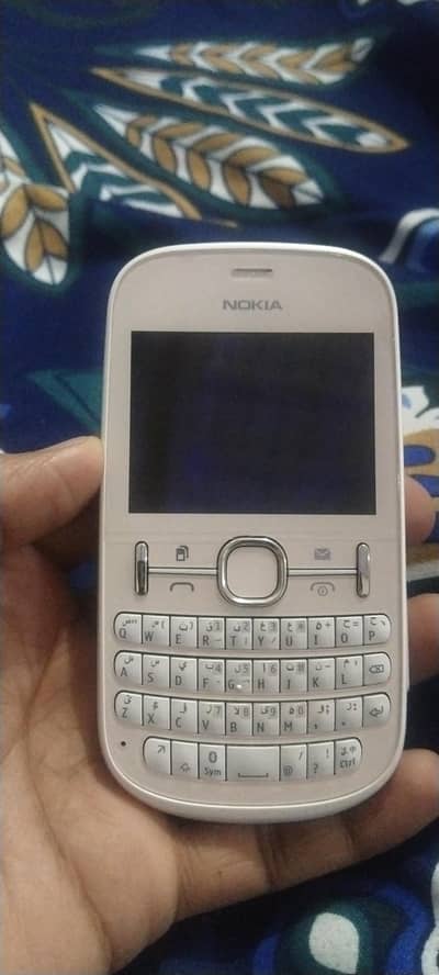 Nokia Asha 200 White Colour and Dual SIM PTA Approved
