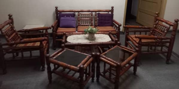 Solid Wood Traditional 6-Piece Peerha Sofa Set (Excellent Condition)