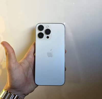 Iphone 14 pro max white (11 12 13 14 15 16 17 18)