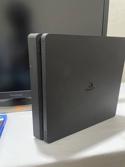 PlayStation4 slim 1tb
