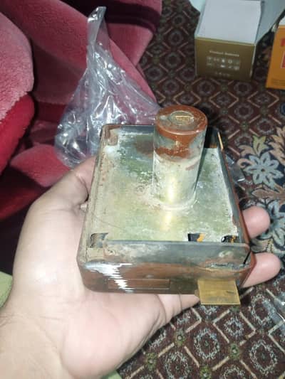 Main dooor lock for sale final price 1700 wysy 3500 ka milta hai but