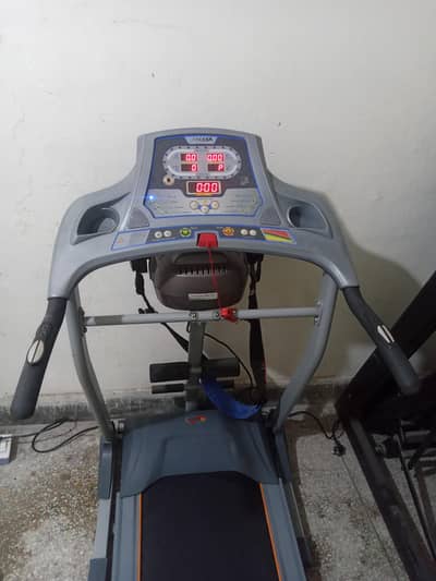 Treadmill for sale Gold star 2Hp Moter 120Kg weight spotted