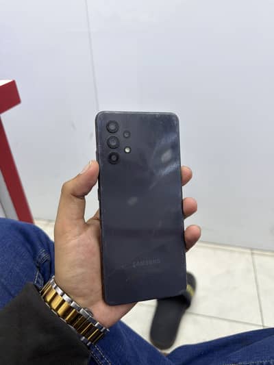 SAMSUNG A32