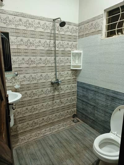 10 Marla lower portion barnd new rent out