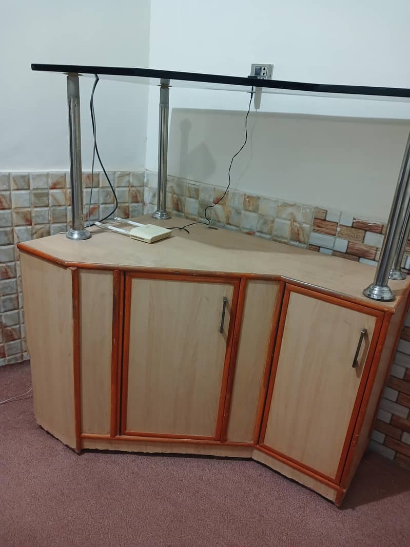 Table for TV and computer 0