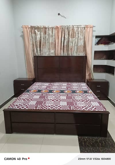 fully wooden bed side tables with mattress