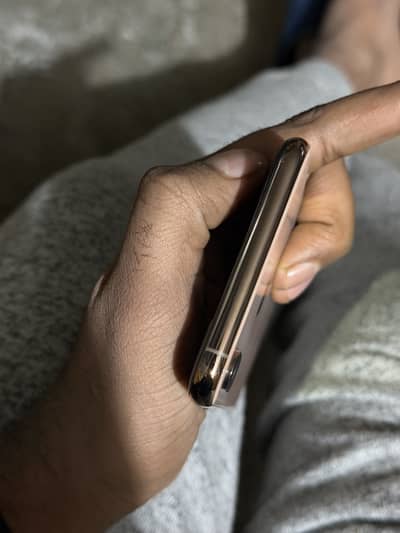 iPhone xs max 64 gold