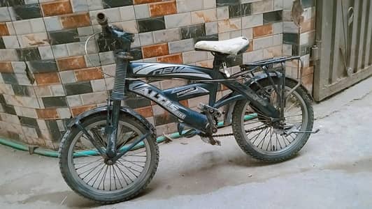 baby boy cycle age 10/12 years