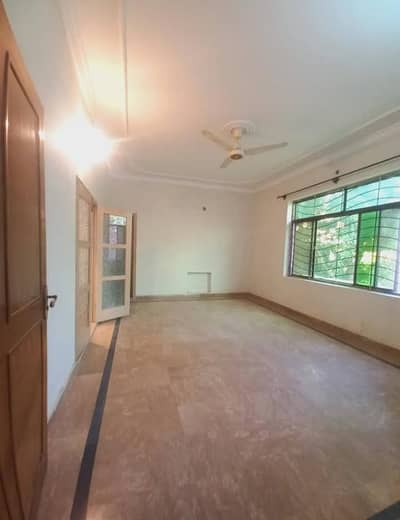 13 Marla Neat and Clean  Upper Portion for Rent