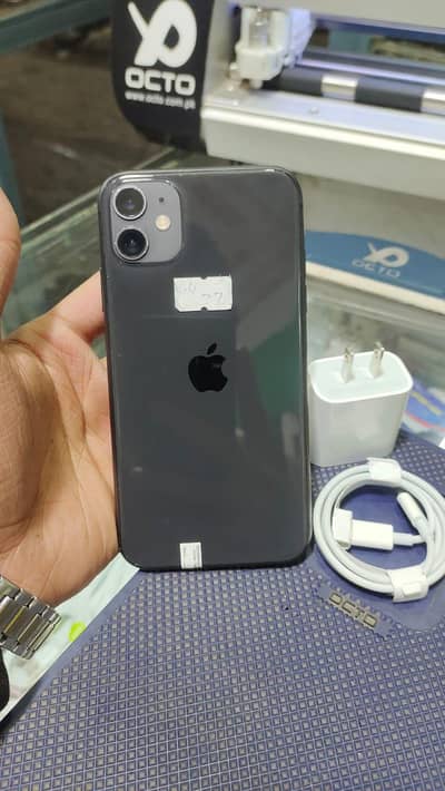 Iphone 11. . 64 GB