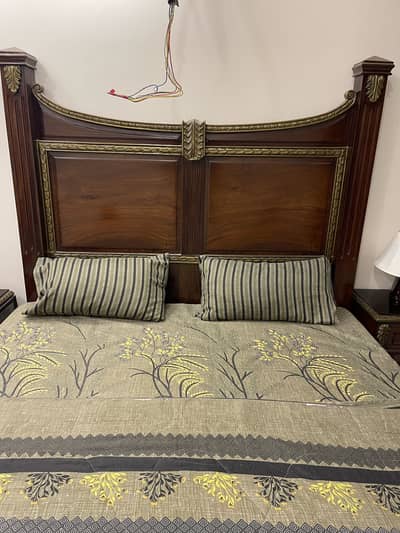 Sheesham wood king size bed with side tables and dressing