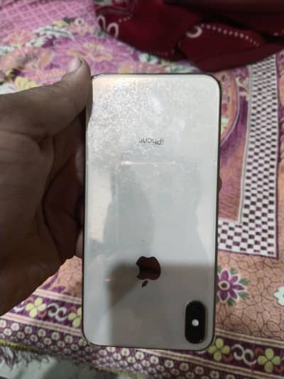 battery health 77 10by10 condition golden colour