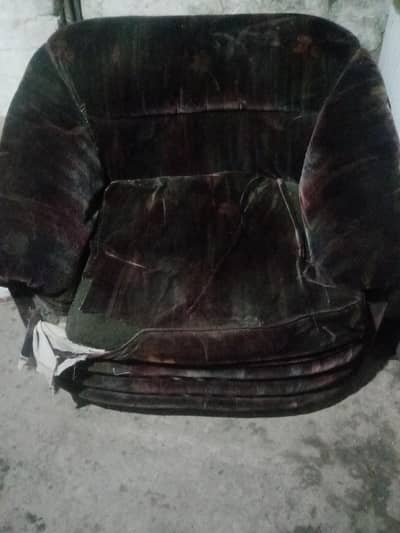 2 Single Seater Sofas for Sale – Good Condition