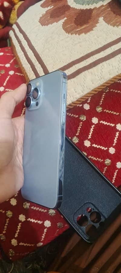 13 pro max 256 factory unlock