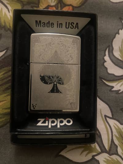 Original Zippo ACE engraved silver lighter ( just like new)