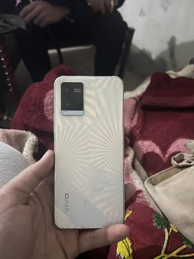 Vivo Y21. WhatsApp: 03157819237