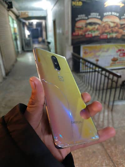 OnePlus 8 panl me line ha Ur back track Ur koi msla ne