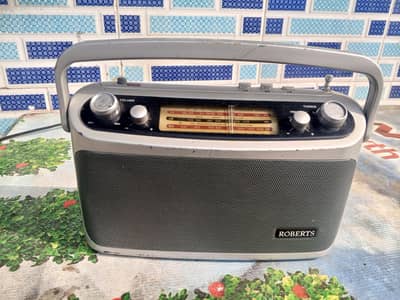 Radio Roberts 3 bands