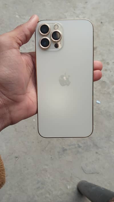 iphone 12 pro max jv protector broken