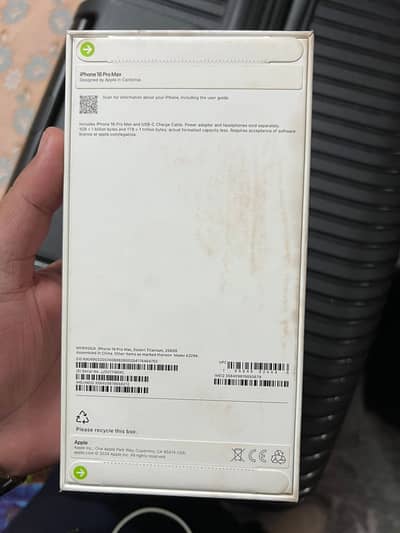 iphone 16 pro max box packed