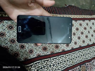 Samsung Galaxy J7 MAX