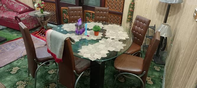 6 seater Triangle double glass 12mm dining in Lahore