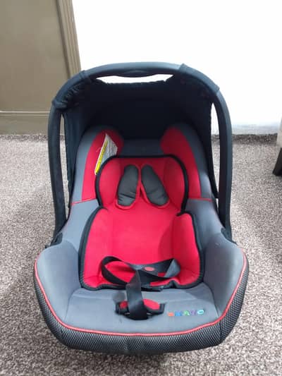 Baby carry cot & car seat