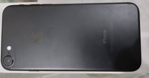 iPhone 7 Rs. 21000