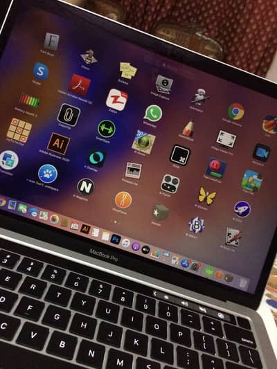 MacBook pro 2020 intel core i 5 8gb ram 256 gb ssd