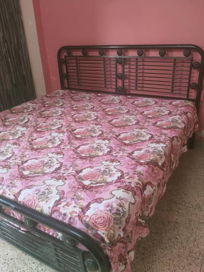 King Size Bed For Sale