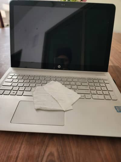 HP 15-as133cl core i7.7GEN 16/256[TOUCH)