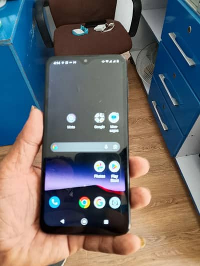 sale moto one macro. 4gb ram 64gb rom. Dual sim. pta apporoved.