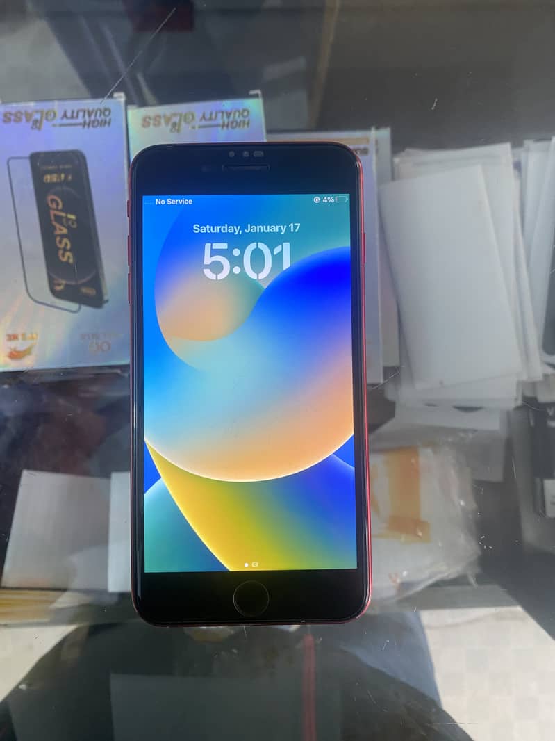 Apple iPhone 8 Plus 1