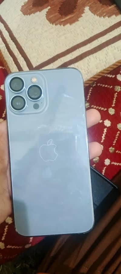 13 PRO MAX 256. . FACTORY UNLOCK