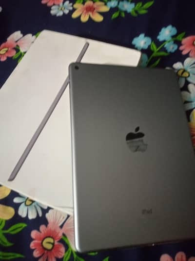 ipad air 2 128 gb with box. exchange with iphone