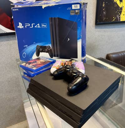 PS4 Pro 1TB Mint Condition + 4 Games
