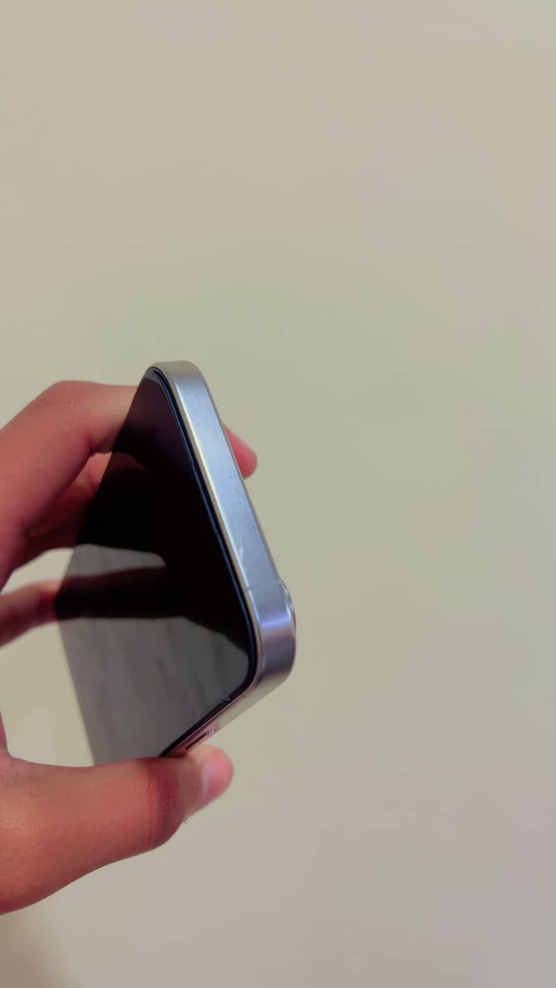 Iphone 15 pro 256 gb 3