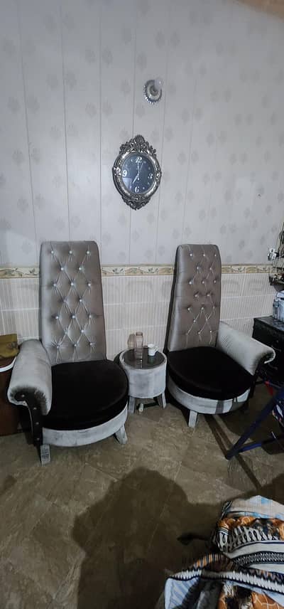 ab sofa le leya ha is leye  sale karraha hon