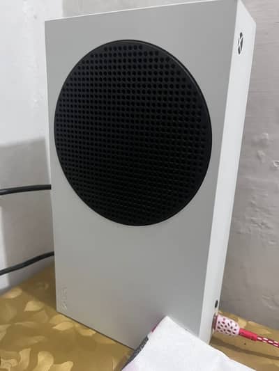 Xbox series s with 1 controller no box barely used tekkken 8 included