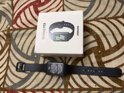 I am selling samsung fit3 band