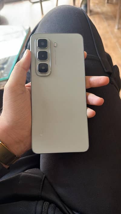 infinix hot 50 8/128  condition 10/10 only phone