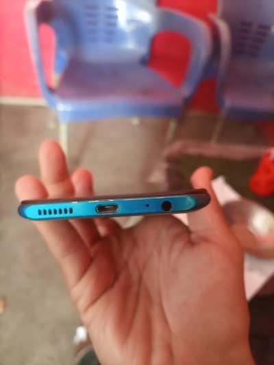 urgent sale krna hai condition 10 by 10