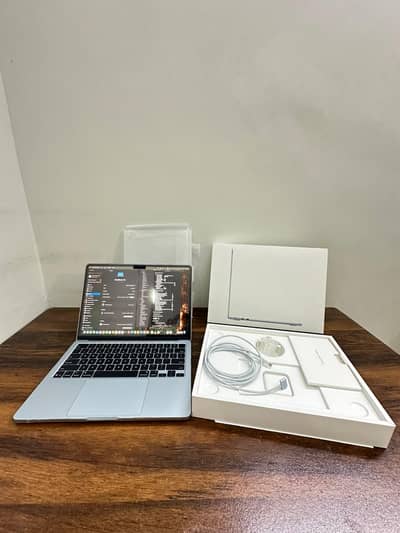 MacBook Air M4 2025 – 16GB RAM | 512GB SSD | Warranty Till Nov 26